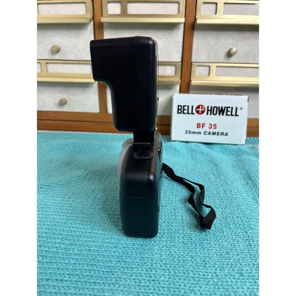 Bell + Howell 35mm Plastic Camera flash case - Picture 13 of 16
